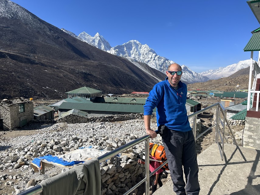 Day 6 : Tengboche – Dingboche (14 300ft), 5-6 hrs