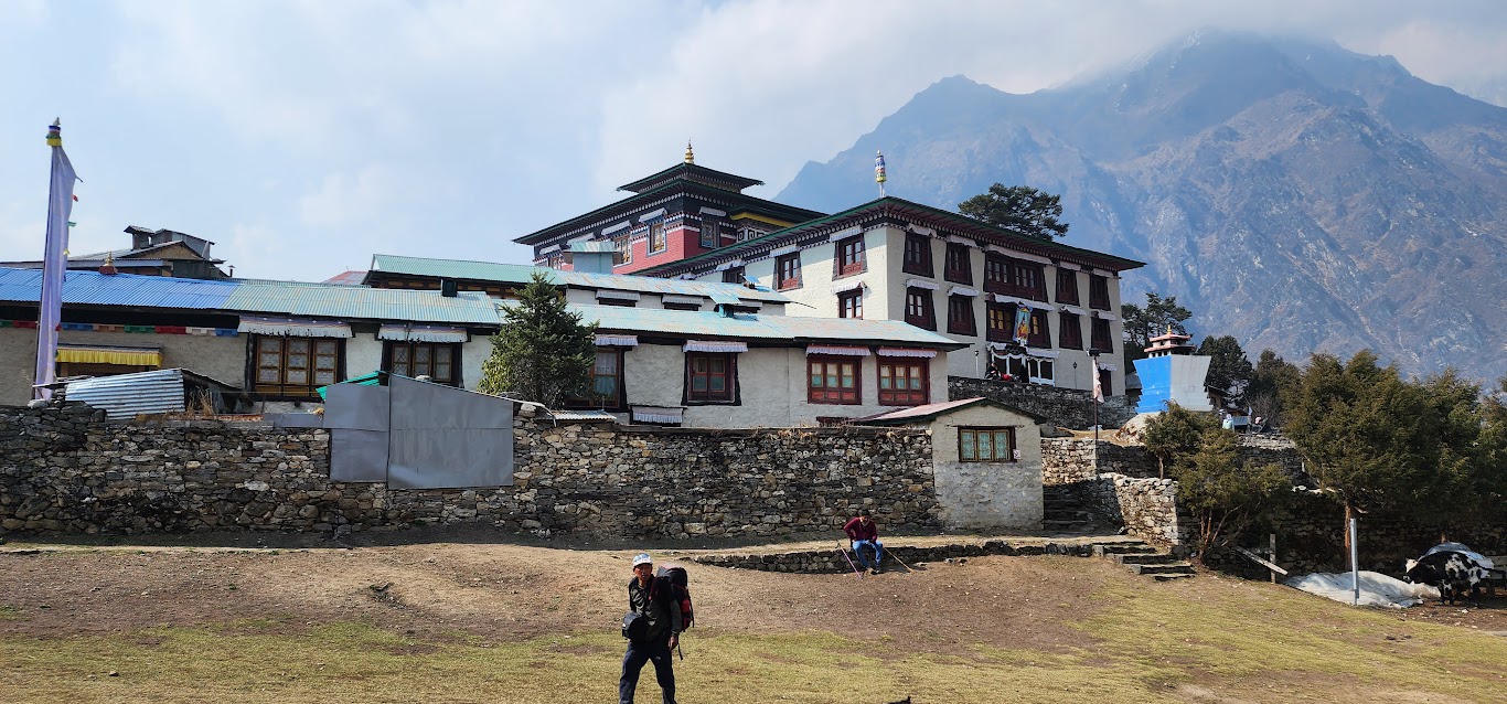 Day 07:Trek from Tengboche to Dingboche (4,411 m/14,473 ft)