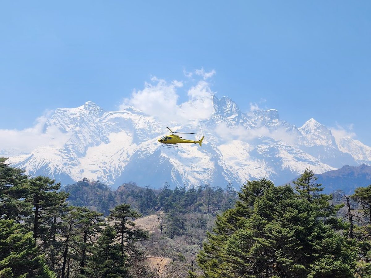 helicopter at EBC Trek