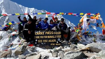 Everest Base Camp Treks vs Manaslu Circuit Treks